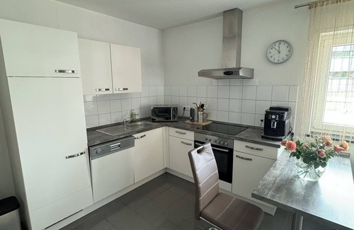 Neustadt-Lachen-Speyerdorf Apartment | Modern apartment - Neustadt an der Weinstraße