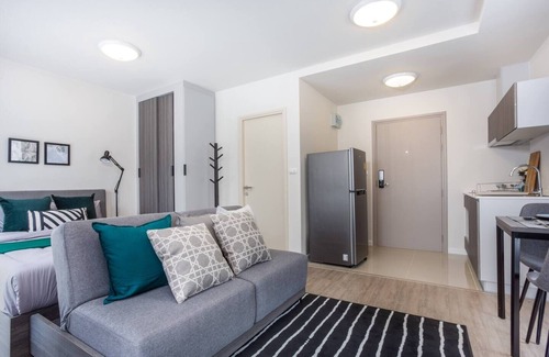 Chiang Mai Apartment | Modern Condo near Central Festival with gym & pool