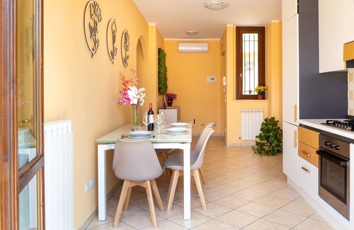 Santa Maria degli Angeli Apartment | Modern house with courtyard and parking - Assisi
