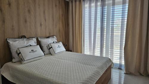 Bobrov Apartment | Moderný apartmán 2 s veľkou terasou