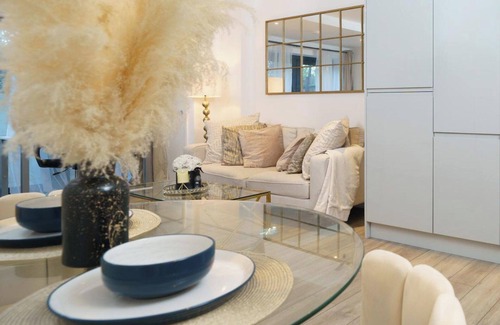 Fairfield Apartment | Modern 1-Bed Boutique-Style Apartment in Croydon