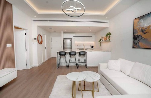 The Greens Apartment | Modern 1 bed - great location