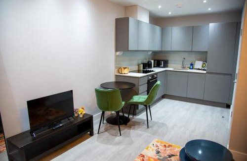 Slough Apartment | Modern 1-Bedroom Apartment in Slough with Parking