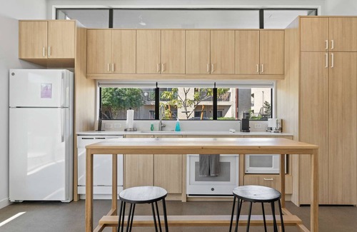 Camelback East Apartment | Modern 1-bedroom Apartment - 80 Walkscore!