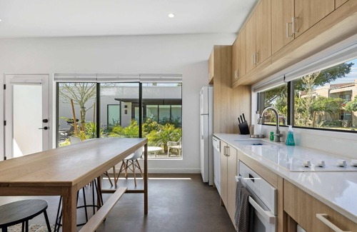 Camelback East Apartment | Modern 1-bedroom Apartment - 80 Walkscore!