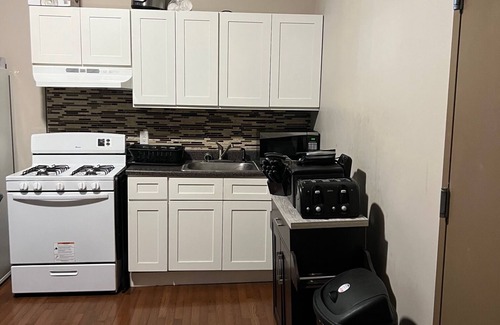 Paterson Apartment | Modern 1 Bedroom Apt Close to Major Highways & NYC