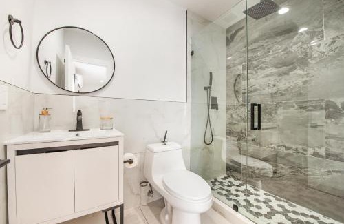 Ludlam Apartment | Modern 1BR 15min to MIA Kitchen & Private Entrance L08A