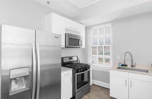 Civil Rights Historic District Apartment | Modern 1br - 2mins to DT + Wifi + Gym +mins to UAB