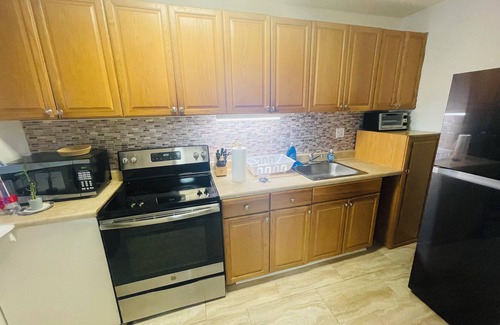 Elkins Park Apartment | Modern 1BR in Elkins Park Monthly Discount