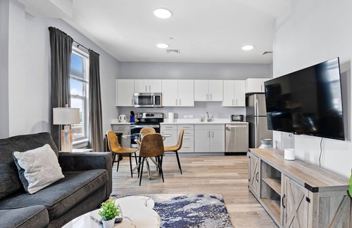 Everett Apartment | Modern 1BR Near Encore Boston 3611