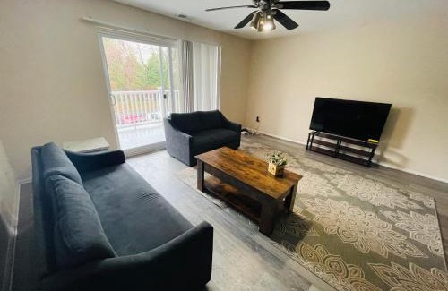 Elkins Park Apartment | Modern 1br Retreat In Elkins Park - Long Term