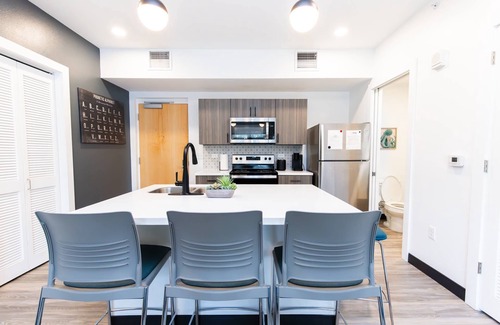 Zephyrhills West Condo | Modern 2 BDR Condo Steps from Tennis & Wellness Center, Pickleball