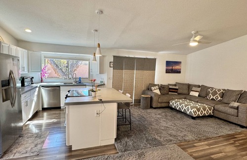 Tucson House | Modern 2 bed/2bath house off Orange Grove & I-10 with Alarm/Wifi/PETS welcome