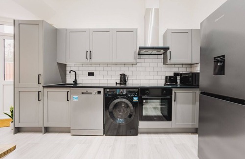 Wembley Central Apartment | Modern 2 bed apartment near Wembley Stadium