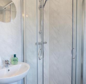 Durham Apartment | Modern - 2 Bed - Free Parking