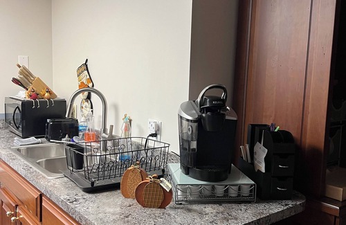 Loretto Apartment | Modern 2 Bed Suite on Bourbon Trail
