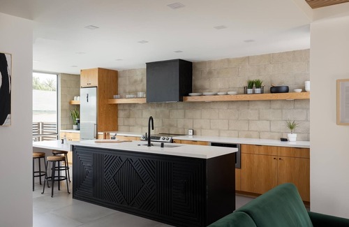 Harborview House | Modern 2 bed w AC in PRIME Little Italy