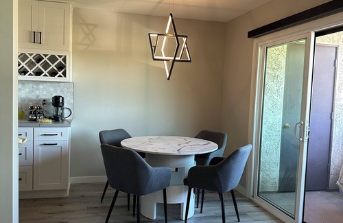 Duarte Condo | Modern 2-bedroom/2-bath condo with WiFi, AC with Mountain View