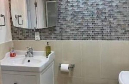 Applewood Apartment | Modern 2 bedroom apartment in downtown Mississauga
