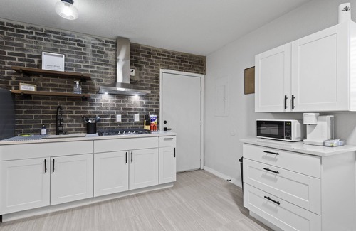 El Paso Apartment | Modern 2 Bedroom Apartment in Central El Paso.