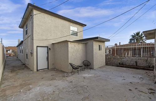 El Paso Apartment | Modern 2 Bedroom Apartment in Central El Paso.