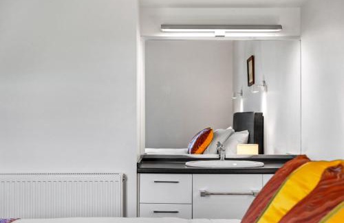 Gisborne Apartment | Modern 2-Bedroom Apartment 3km to CBD
