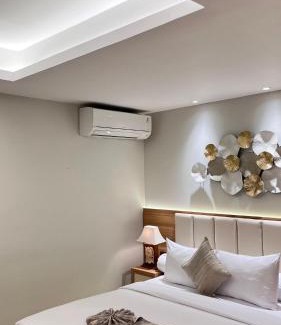 Nusa Dua Apartment | MODERN 2 BEDROOM LAVAYA OAKWOOD APARTMENT, Nusa Dua