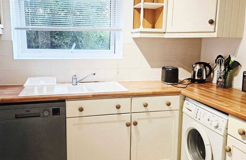 Egremont Apartment | Modern 2-Bedroom serviced cosy flat in the Lakes District, Egremont