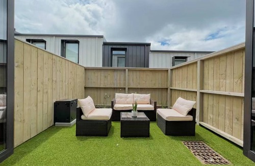 Grey Lynn House | Modern 2-Bedroom Townhouse in Grey Lynn