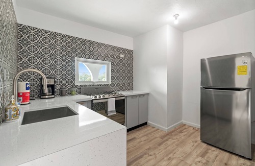 Ceiba Apartment | Modern 2-BR condo | 3 beds | Near culebra | Perfect for families & friends.