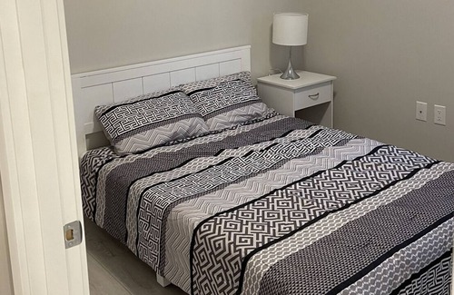 Bridgewater House | Modern, 2 BR home in heart of Bridgewater