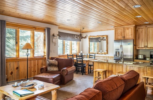 Park City Condo | Modern 2 floor condo with all the amenities, close to Canyons Village, Sleeps 6