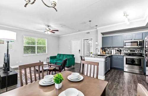 Fossil Creek Apartment | Modern 2BD 1BA Apt Pool Gym