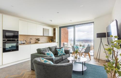 Lansbury Apartment | Modern 2BD Flat in Canary Wharf With City and River Views
