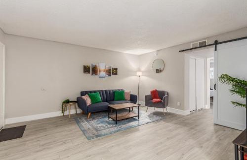 Tempe Apartment | Modern 2bed Bedcentrallocatio1bathaptking Bed