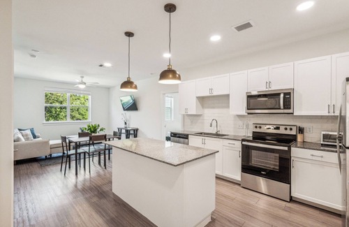 Austin Apartment | Modern 2Br Apartment I Properties by Preston