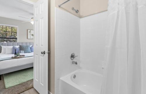 Pleasant Valley Apartment | Modern 2BR Downtown Austin Pool, Gym, Parking