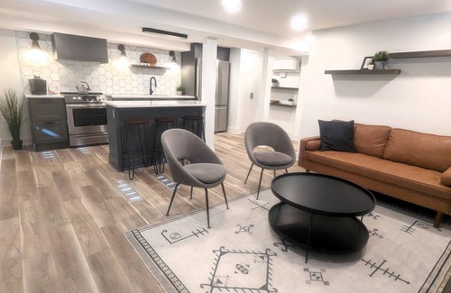 Northwest Apartment | Modern 2BR in Mount Pleasant Across From the National Zoo and Rock Creek Park!