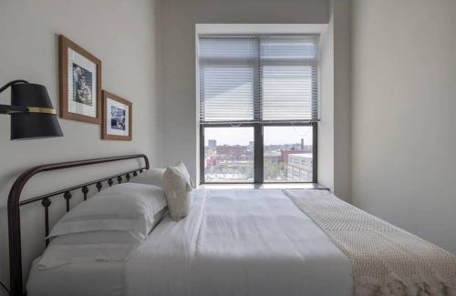 Near South Side Apartment | Modern 2BR Stay in South Loop with Optional Parking & Gym Access Near Museum Campus & Grant Park