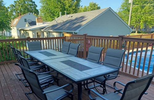 Huntley House | Modern 2BR with private pool right near downtown