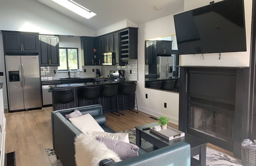 Northern Woods House | Modern 3 bd next to playground, trials and park