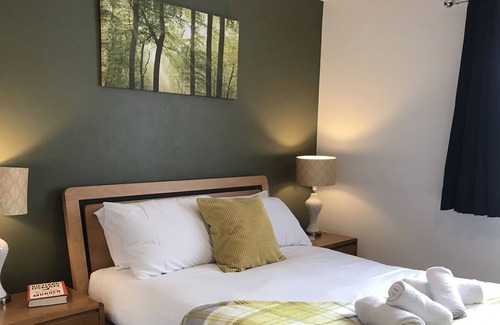 Bamber Bridge House | Modern 3-bed house + parking Bamber Bridge,Preston