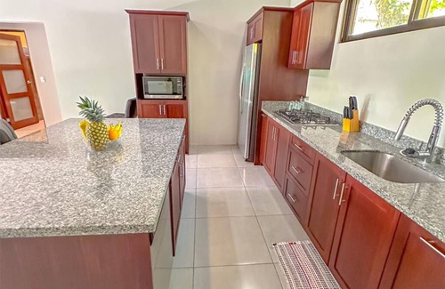 Uvita House | Modern 3-bed in Downtown Uvita with Pool
