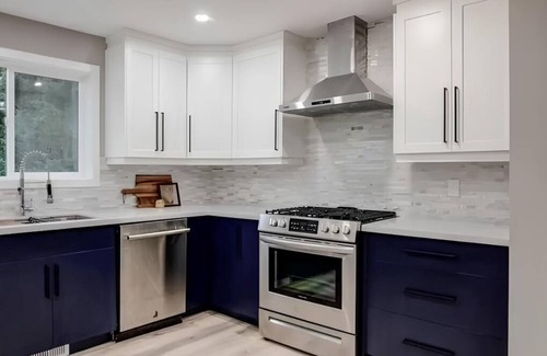 Sudbury House | Modern 3-Bedroom Home with 2 Full-Size Bathrooms