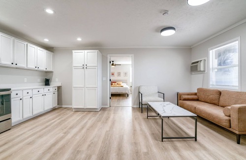 Lincoln House | Modern 3-bedroom detached space w/WiFi, kitchen, full-size fridge, living room