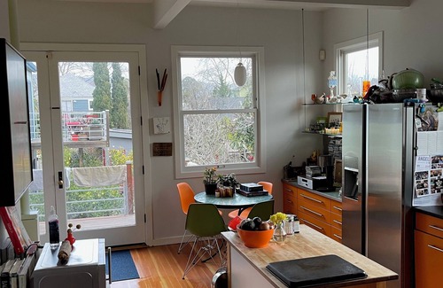 Southwest Berkeley House | Modern 3-Bedroom Getaway with Hot Tub