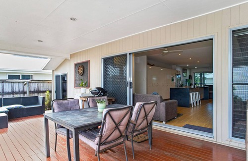 Rural View House | Modern 3-bedroom home with hot tub