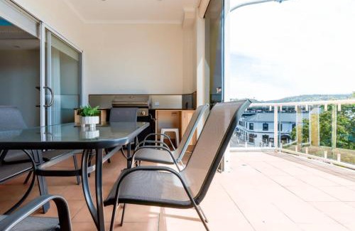 Launceston CBD House | Modern 3-Bedroom House in Vibrant Neighborhood