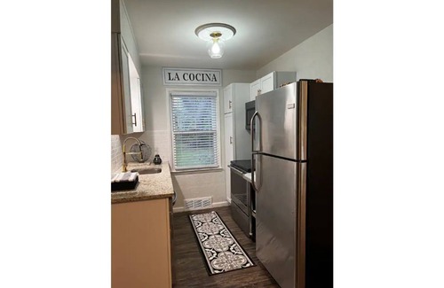 Oak Park House | Modern 3 bedroom in the center of it all!