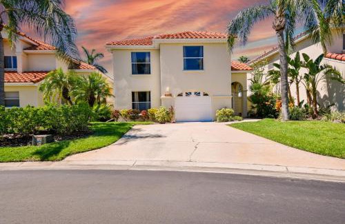Isla del Sol House | Modern 3-Bedroom Townhouse in Isla Del Sol